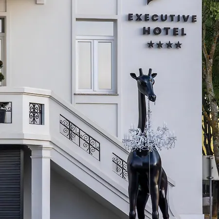 Отель Executive