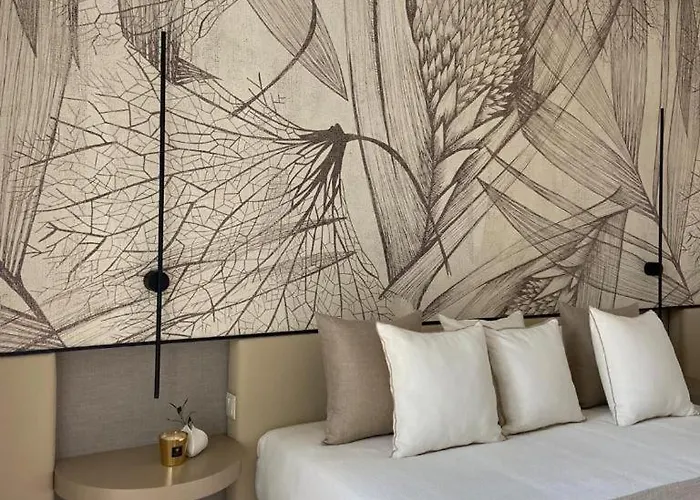 Отель Executive 4*