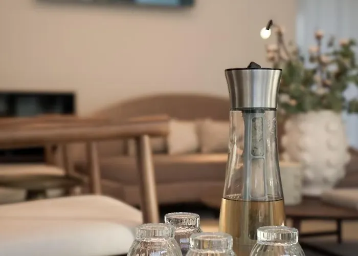 Отель Executive