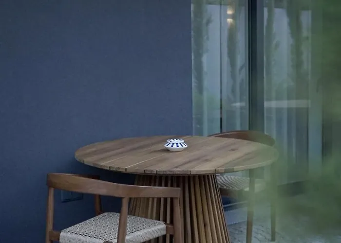 Отель Executive 4*